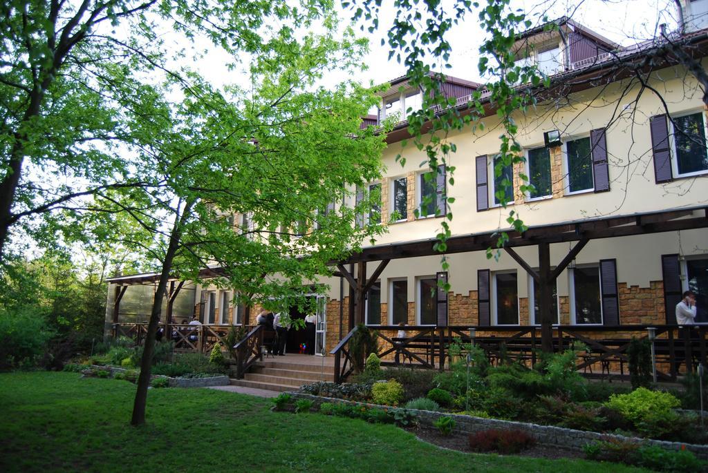Park Na Wojskiego Bed & Breakfast Marki  Exterior foto